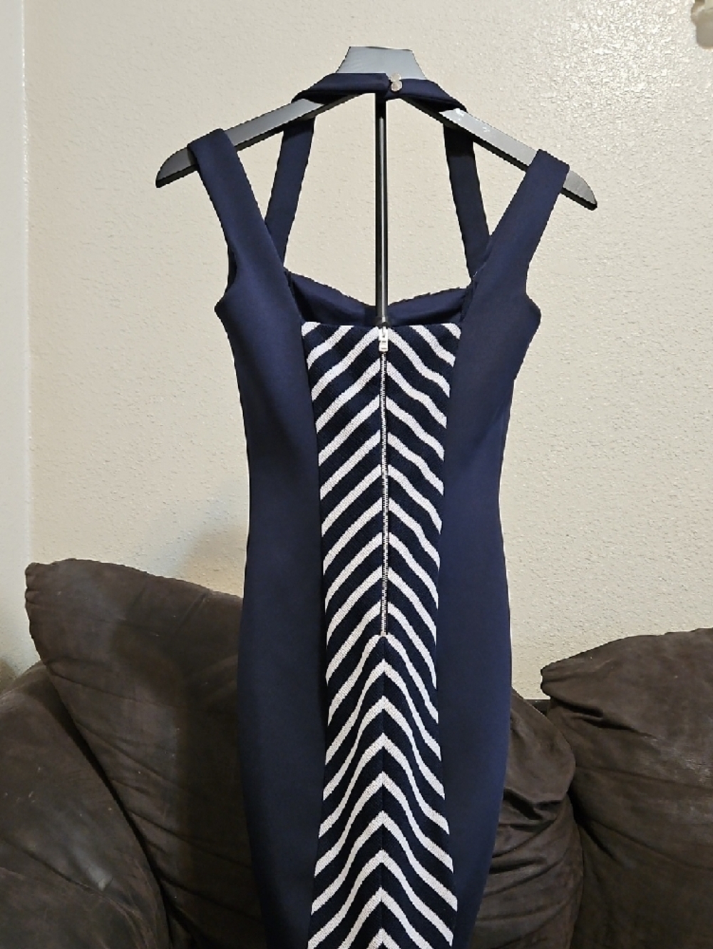 GUESS Navy and White Chevron Midi Dress - Picture 5 of 8